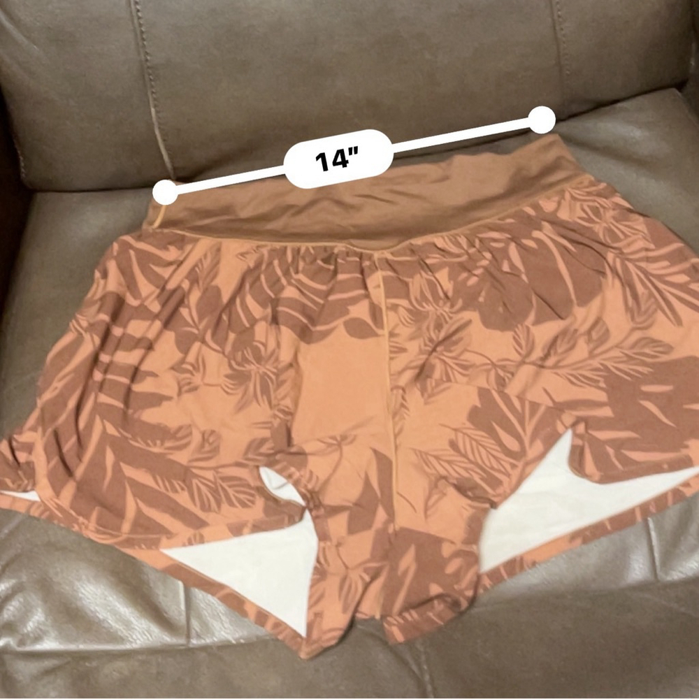 Aerie Women's Floral Shorts Brown Size Large - Picture 6 of 7